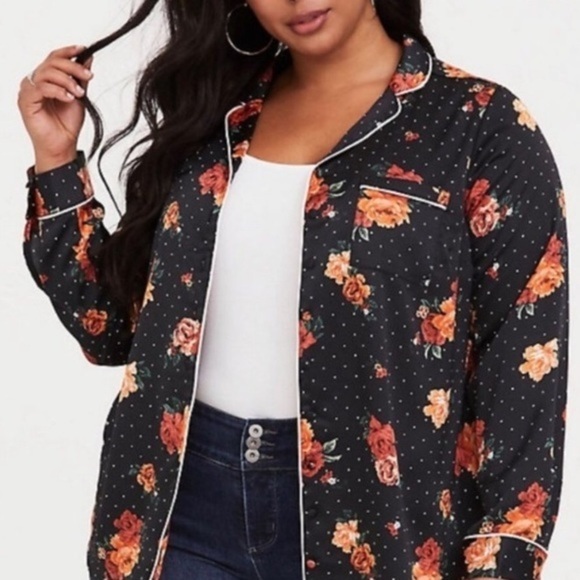 Black Satin Floral Pajama Blouse - Picture 2 of 12